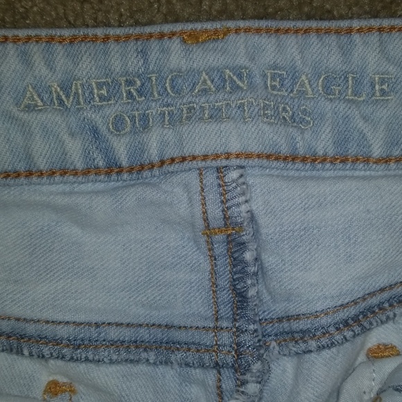 Light Washed, Ripped Jean's - Picture 4 of 7